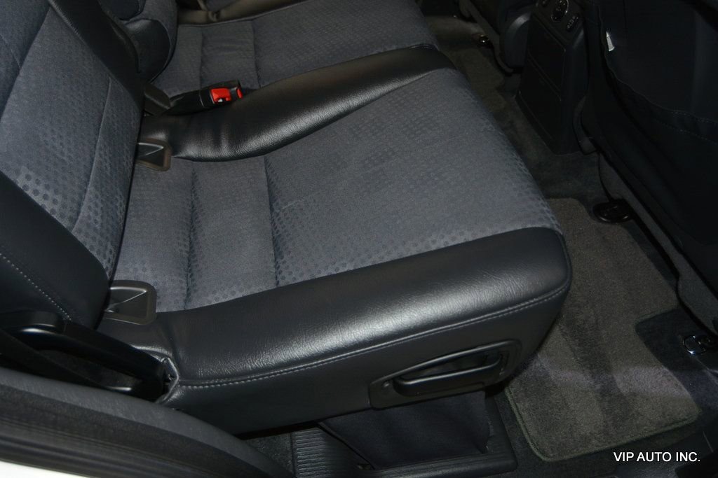 Used 2004 Mercedes-Benz ML 350 4MATIC image 27