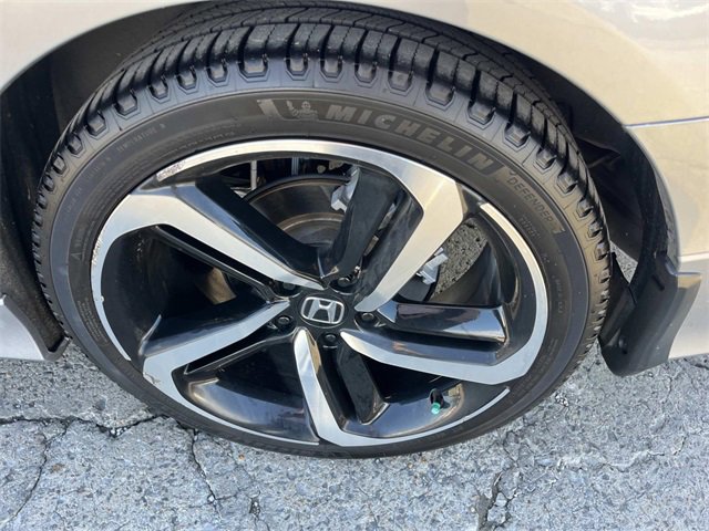 Used 2022 Honda Accord Sport image 11