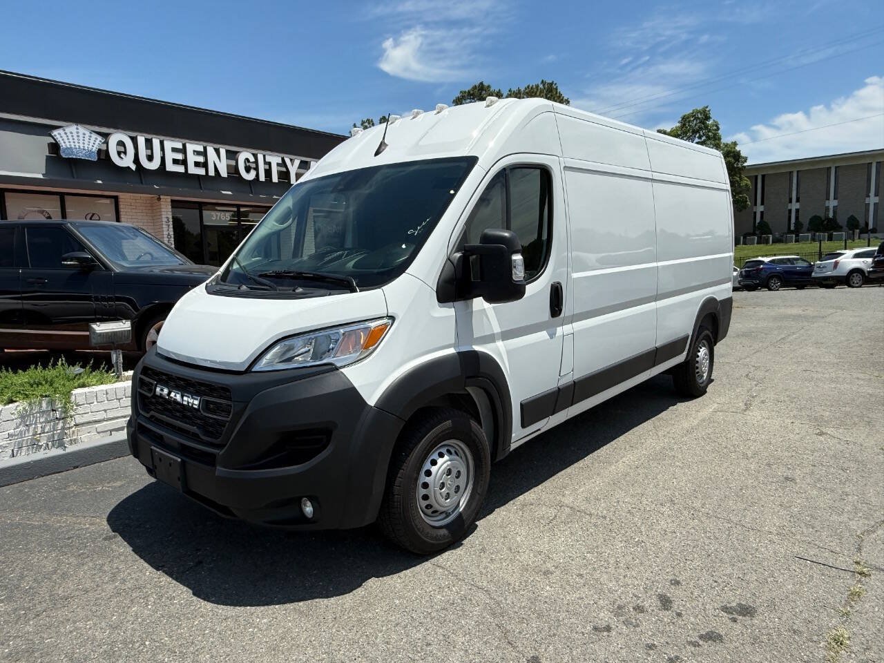 Used 2025 RAM ProMaster 2500 w/ Convenience Group FWD image 1