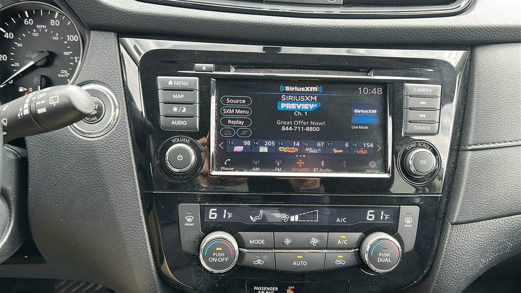 Used 2018 Nissan Rogue SV w/ Premium Package image 17