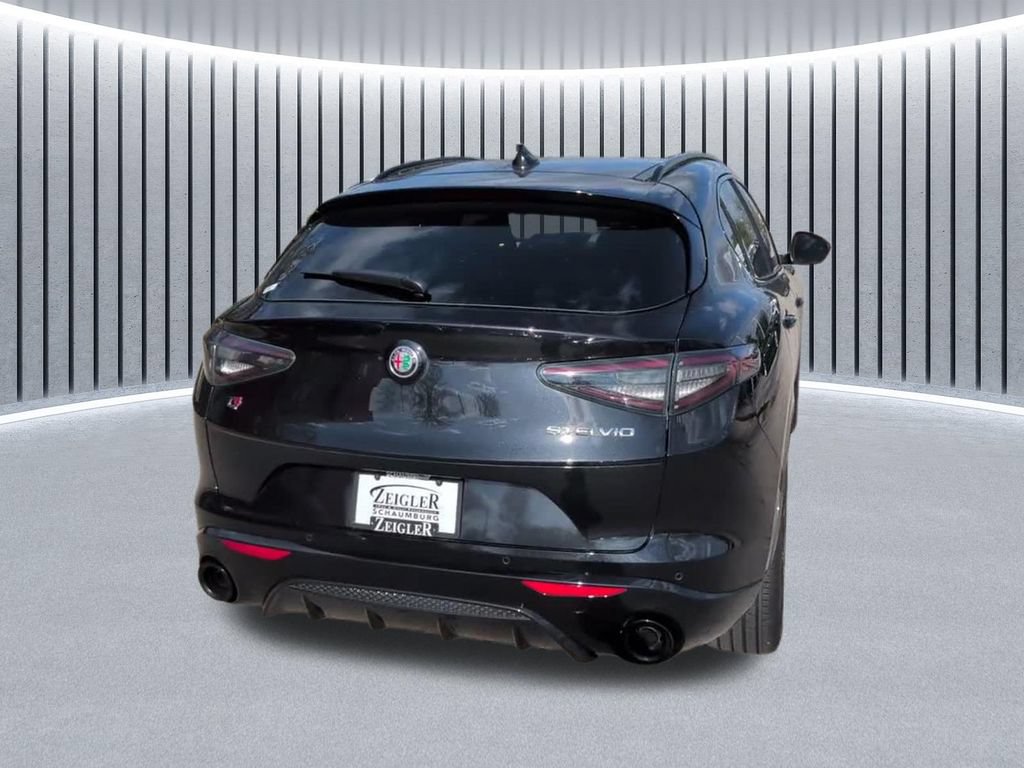 Used 2025 Alfa Romeo Stelvio Sprint AWD/4WD image 10