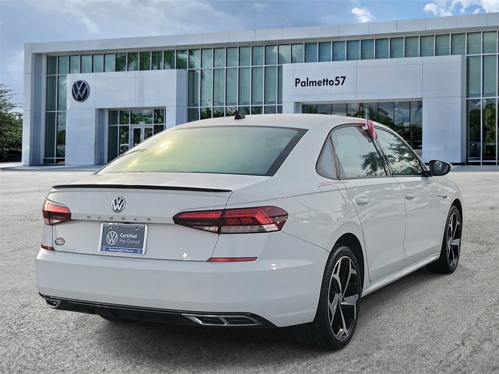 Certified 2022 Volkswagen Passat 2.0T R-Line image 4