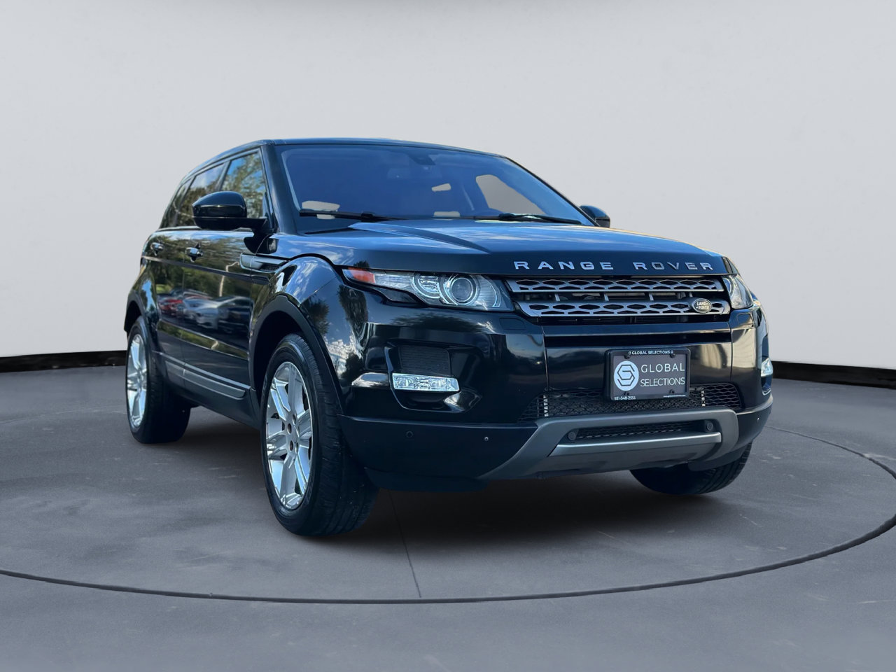 Used 2014 Land Rover Range Rover Evoque Pure Premium image 9