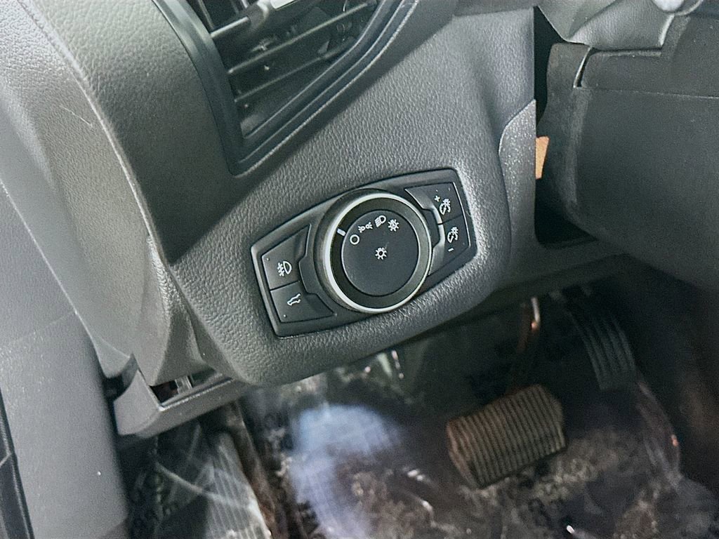 Used 2019 Ford Escape SE FWD image 15