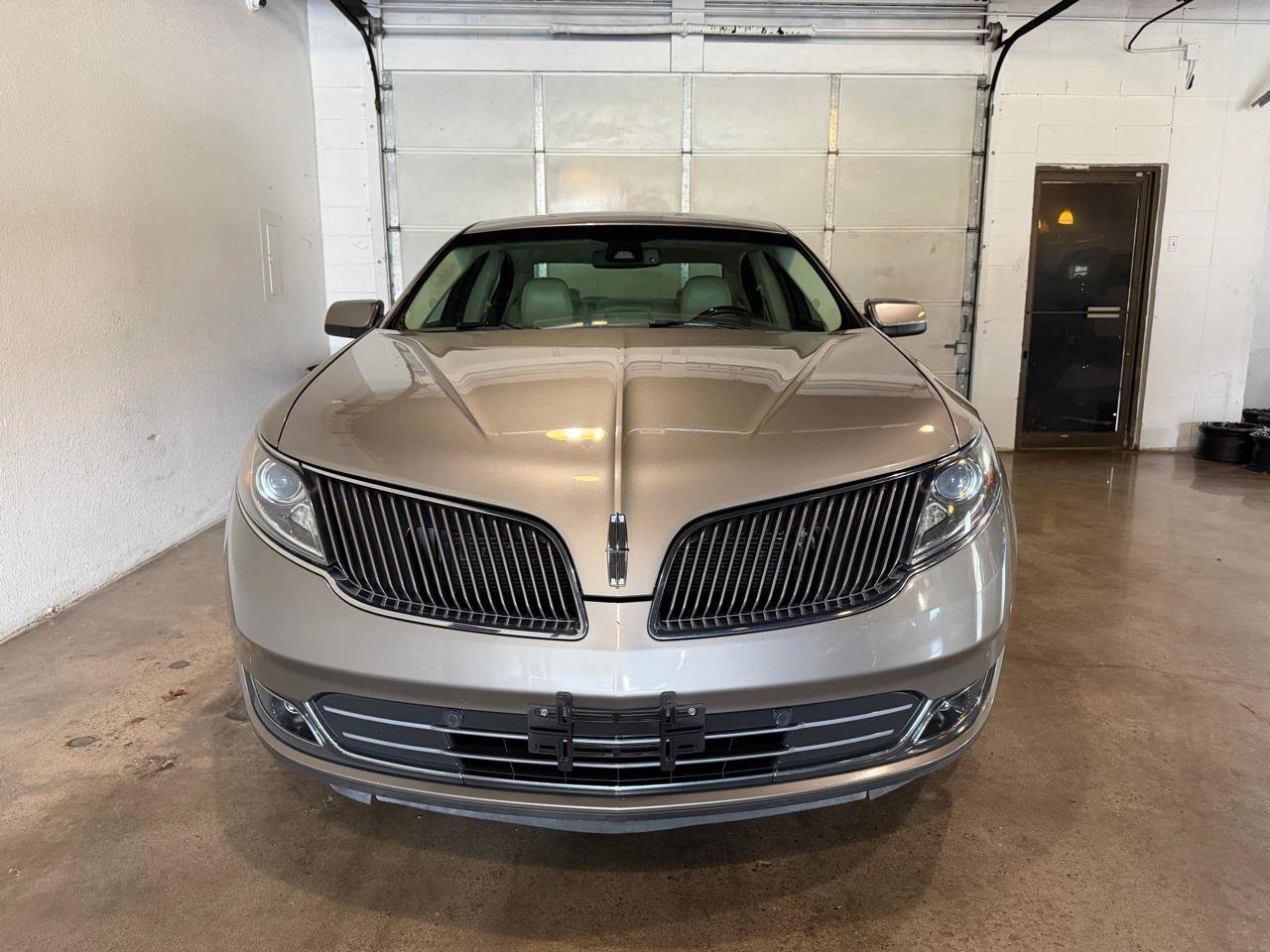 Used 2016 Lincoln MKS AWD w/ Equipment Group 201A image 4
