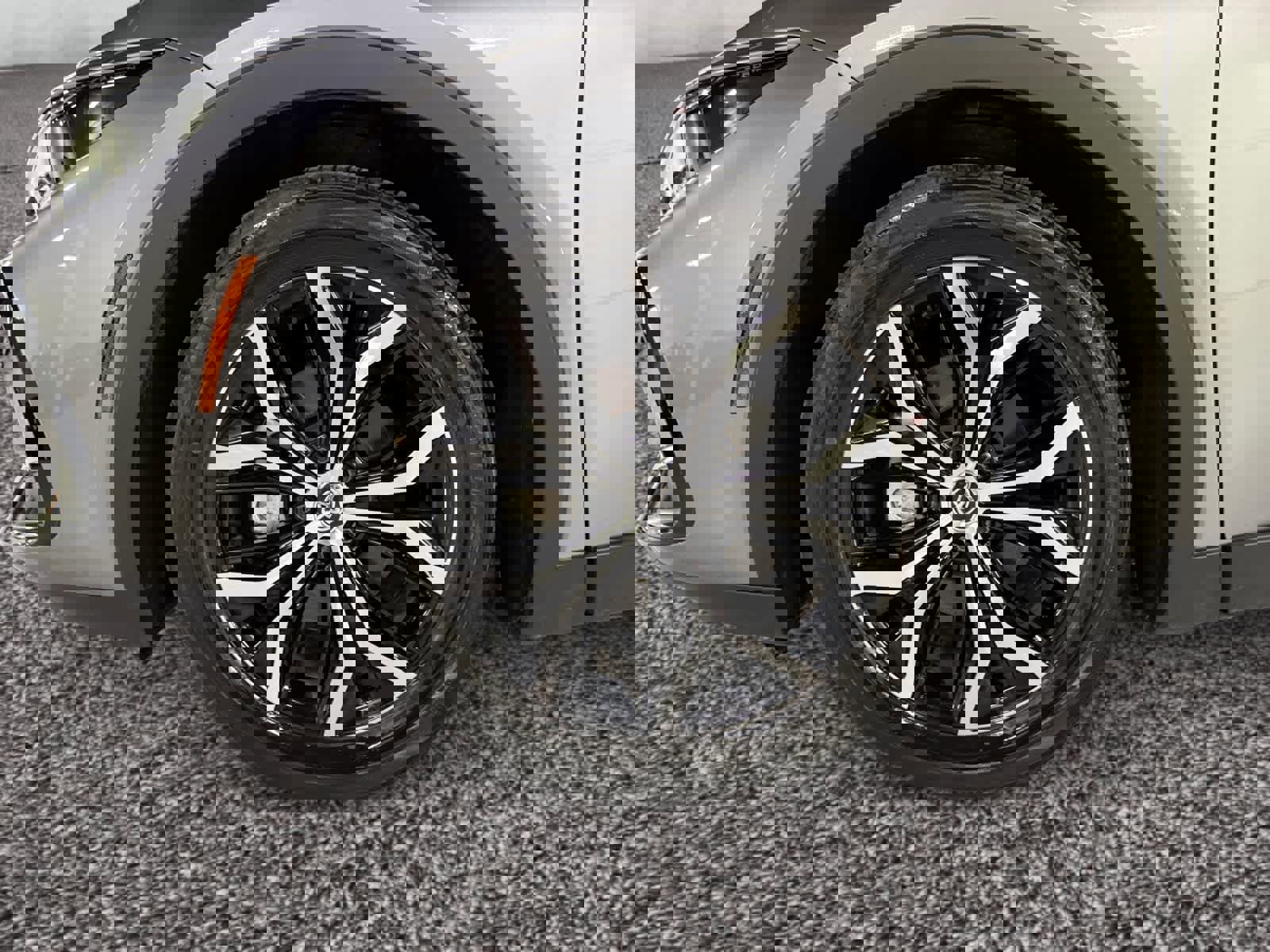 Used 2023 Toyota Crown Limited image 18