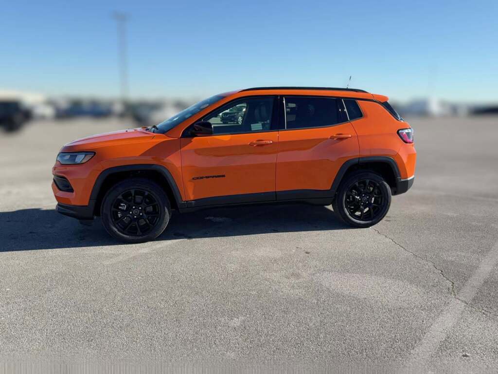 New 2026 Jeep Compass Latitude image 5