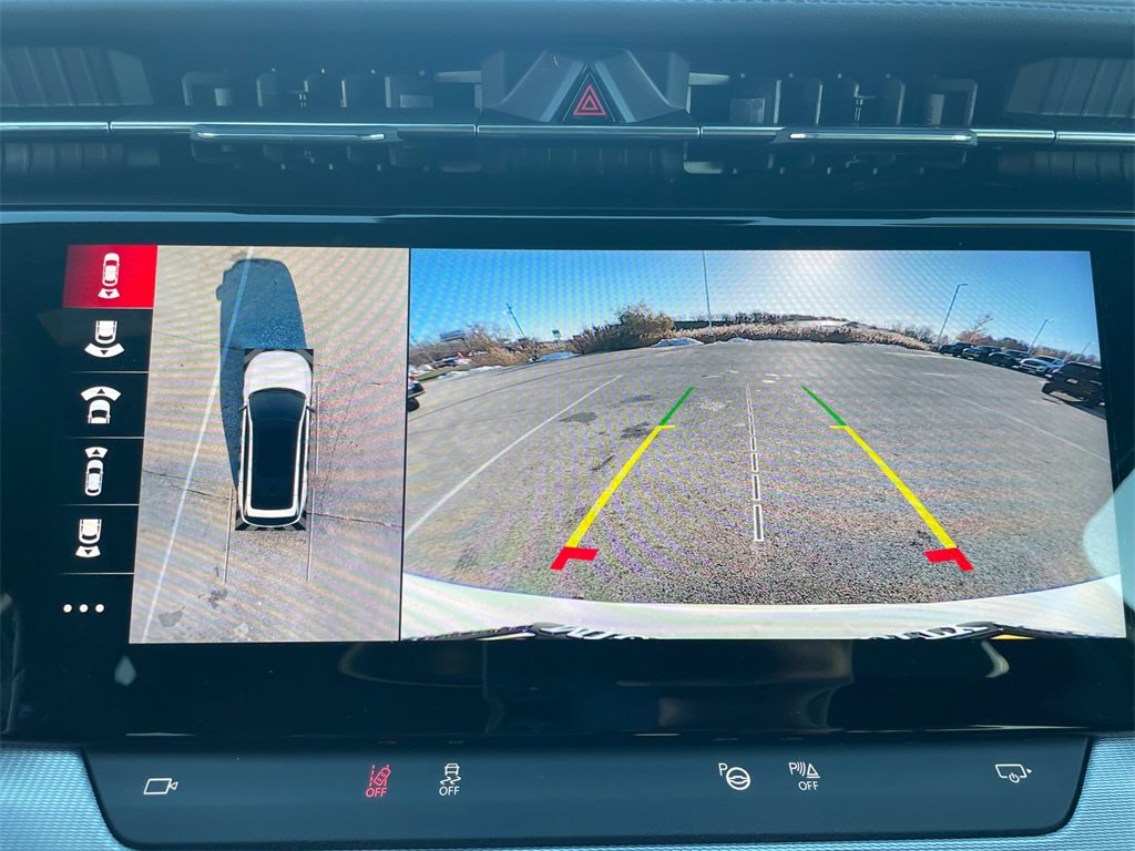 Used 2025 Jeep Wagoneer Launch Edition w/ Trailer Tow Group image 4