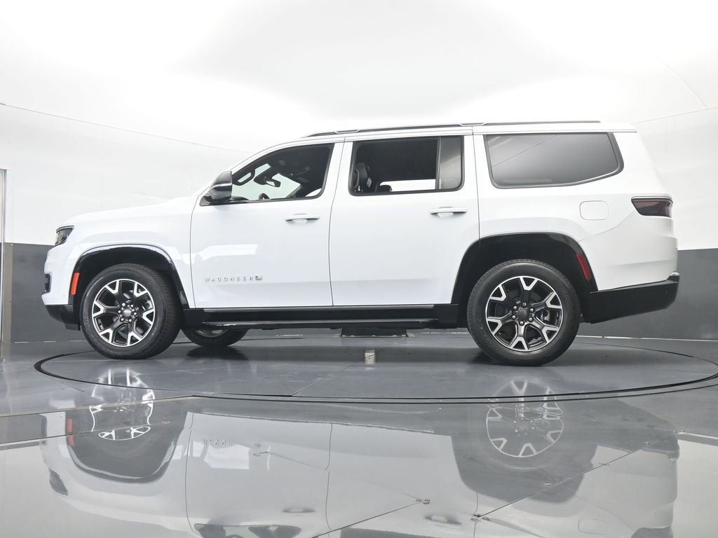 Used 2023 Jeep Wagoneer Series III w/ Preferred Equipment Group image 60