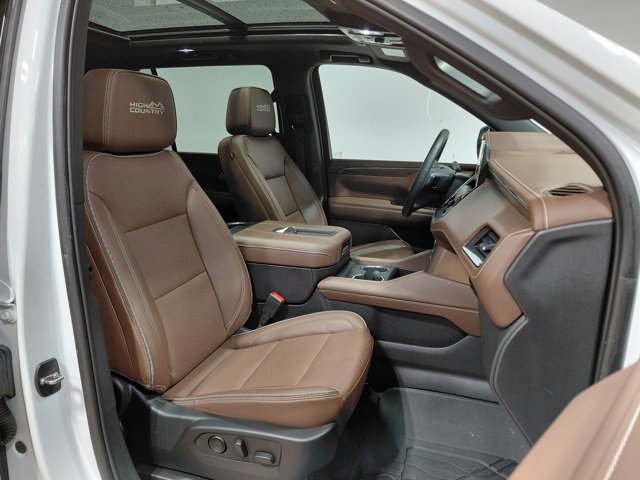 Certified 2023 Chevrolet Suburban High Country w/ Premium Package 2 image 33