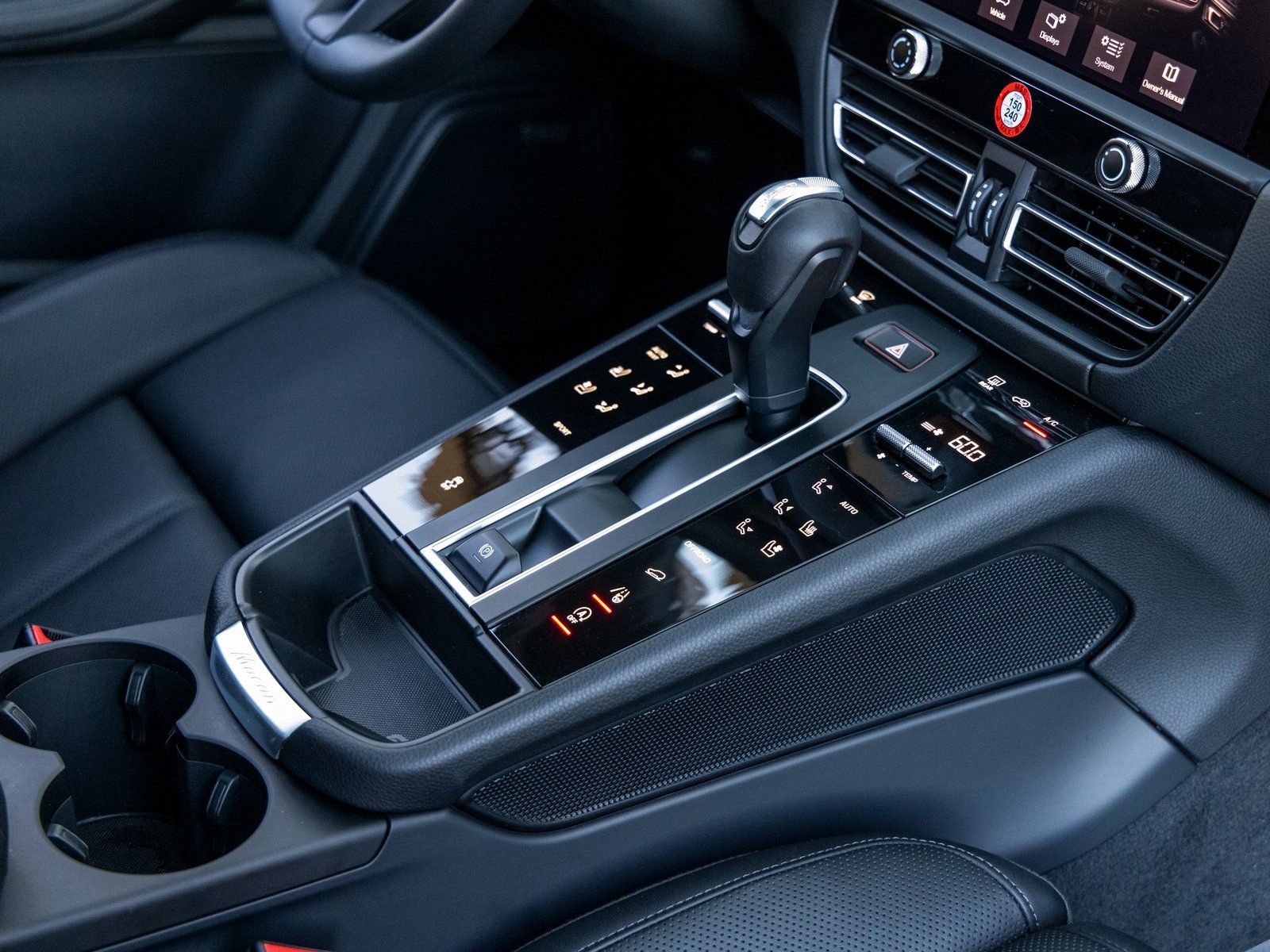 Certified 2025 Porsche Macan image 52