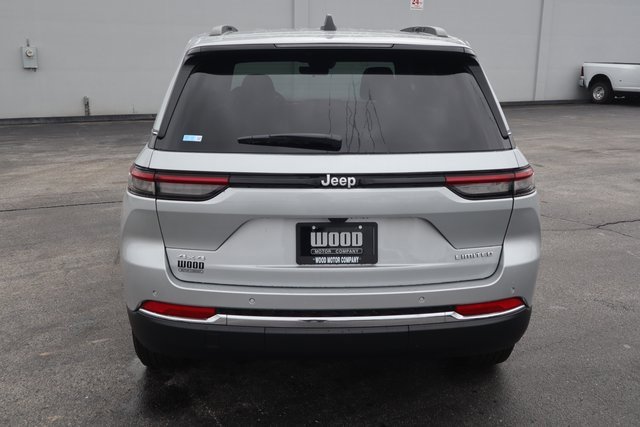 New 2025 Jeep Grand Cherokee Limited w/ Trailer Tow Package image 22