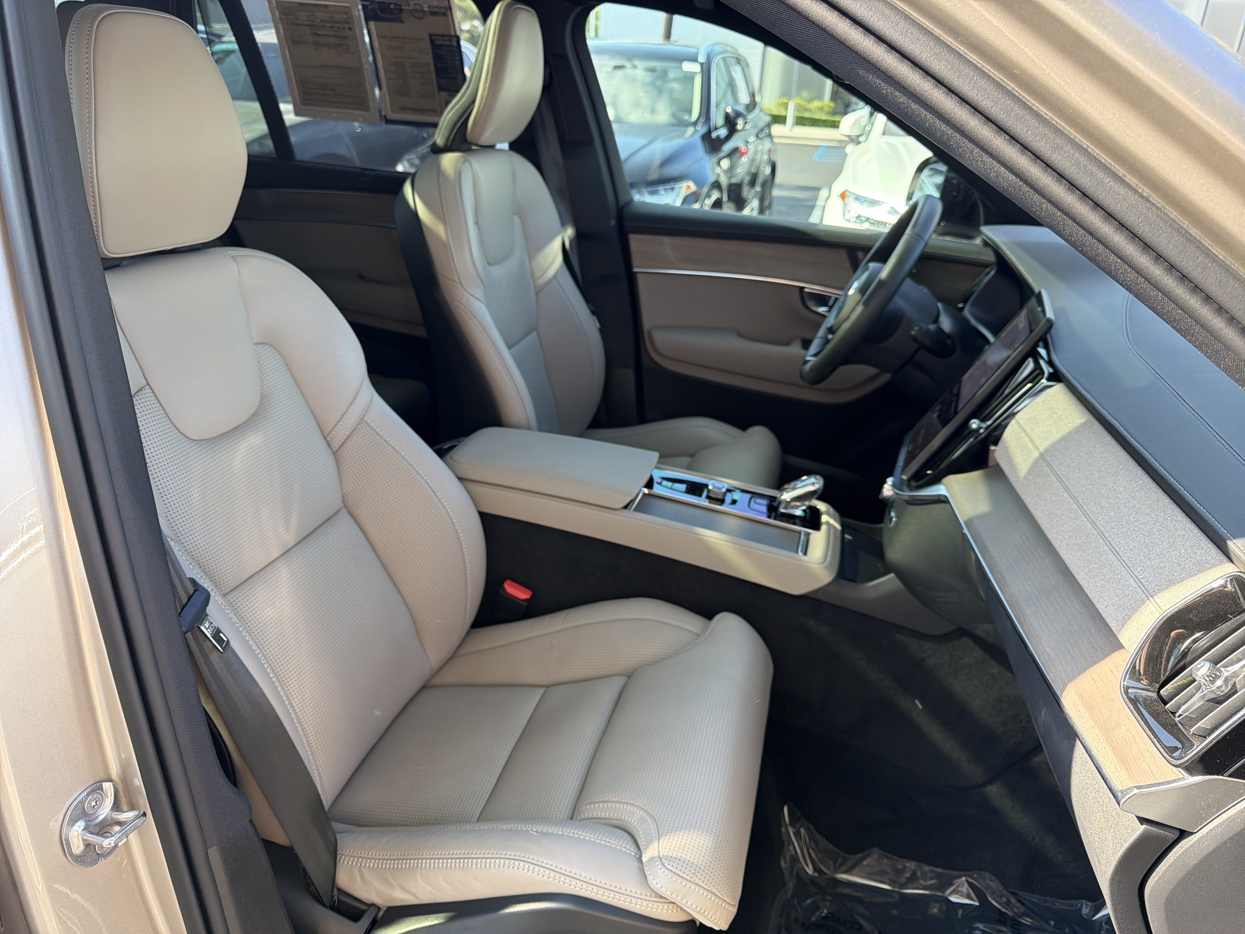 Certified 2026 Volvo XC90 B6 Ultra w/ Protection Package Premier AWD/4WD image 35