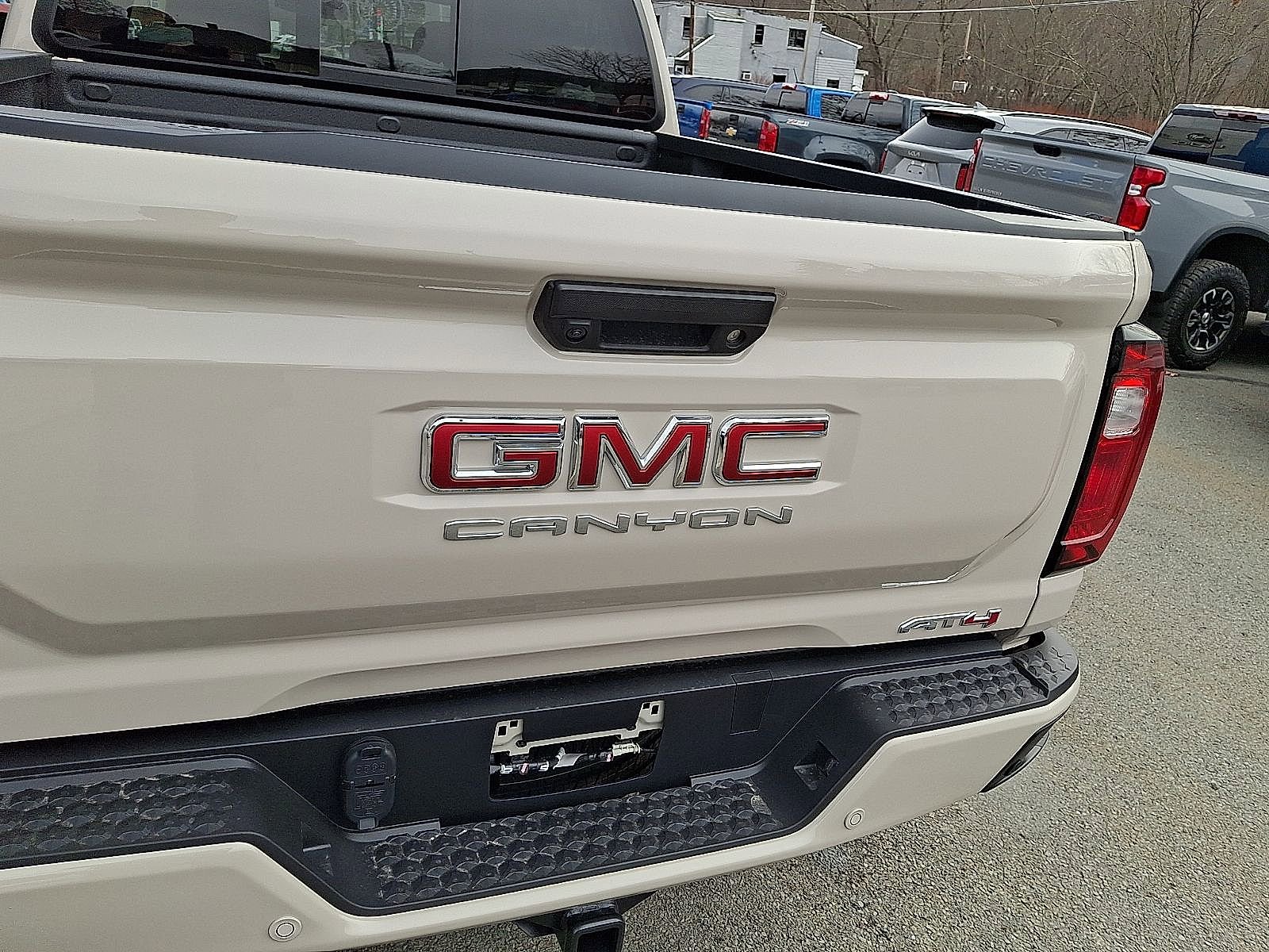 Used 2026 GMC Canyon AT4 image 10