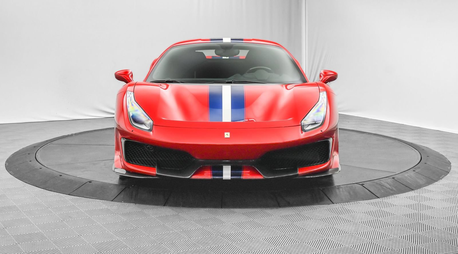Used 2020 Ferrari 488 Pista Coupe RWD image 2