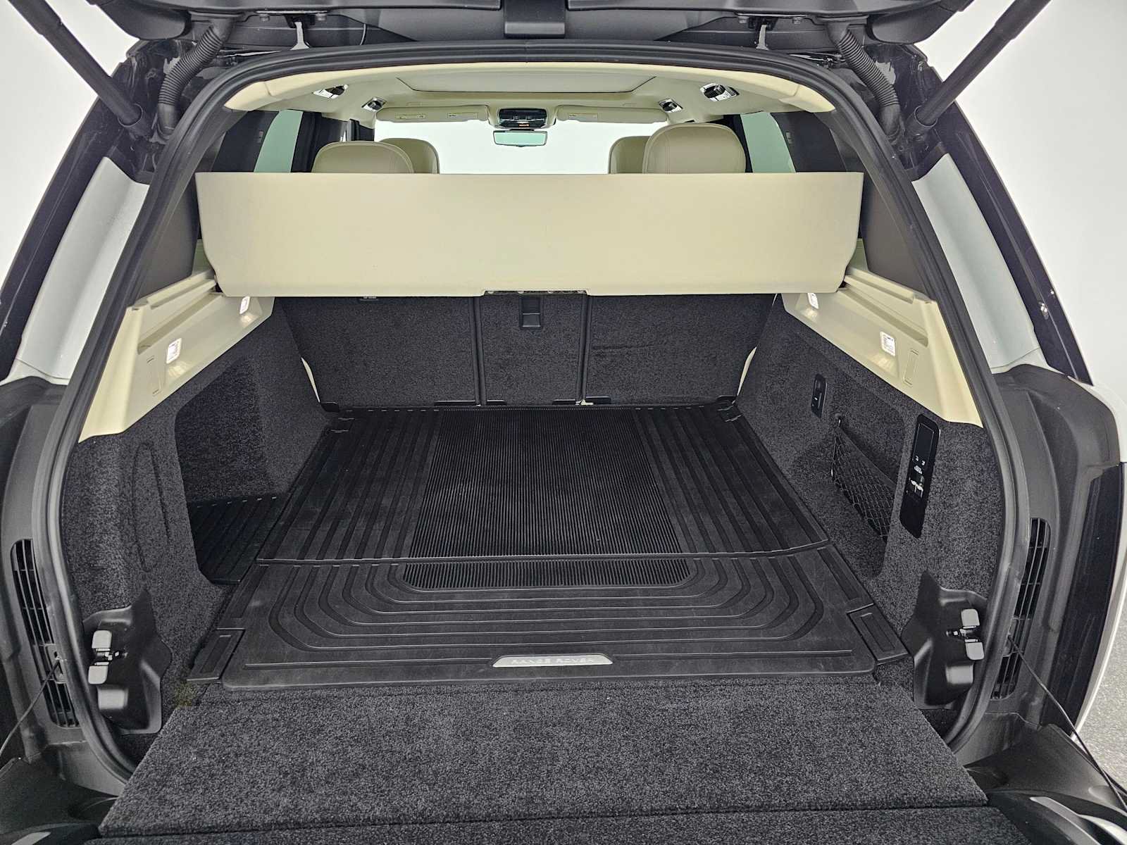 Used 2024 Land Rover Range Rover SE AWD/4WD image 14