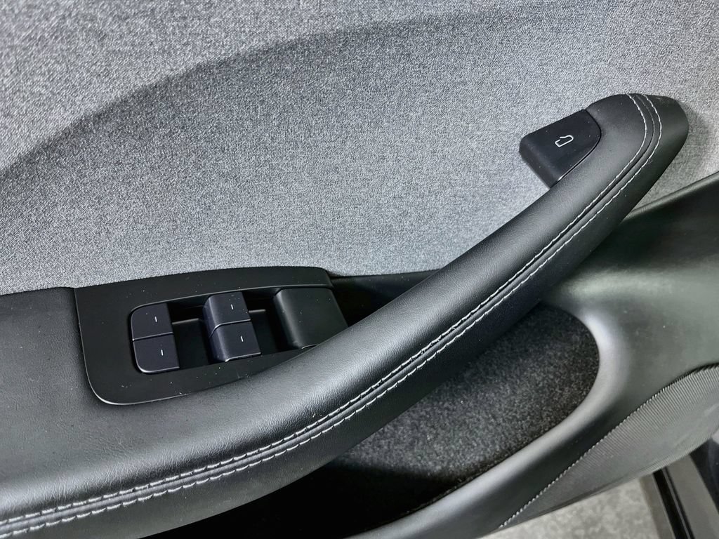 Used 2024 Tesla Model 3 Standard Range RWD image 24