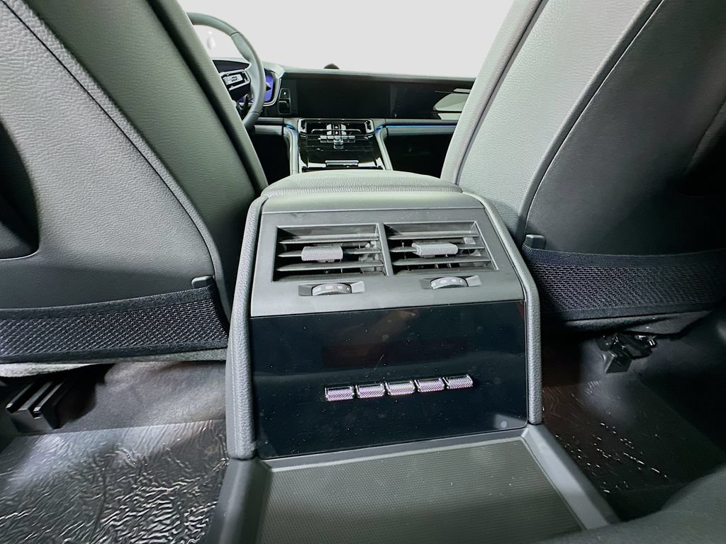 New 2026 Porsche Panamera RWD image 27