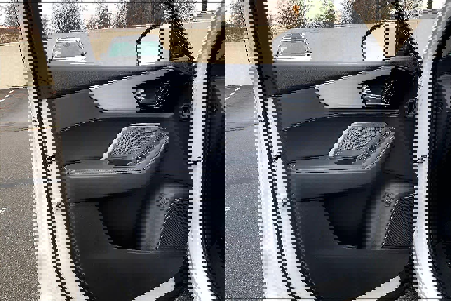 Used 2025 Acura MDX FWD w/ Technology Package image 24