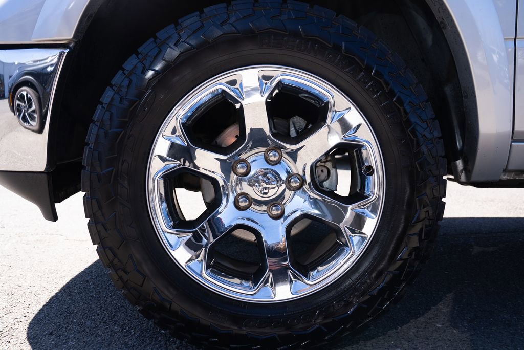 Used 2018 RAM 1500 Laramie w/ Convenience Group AWD/4WD image 4