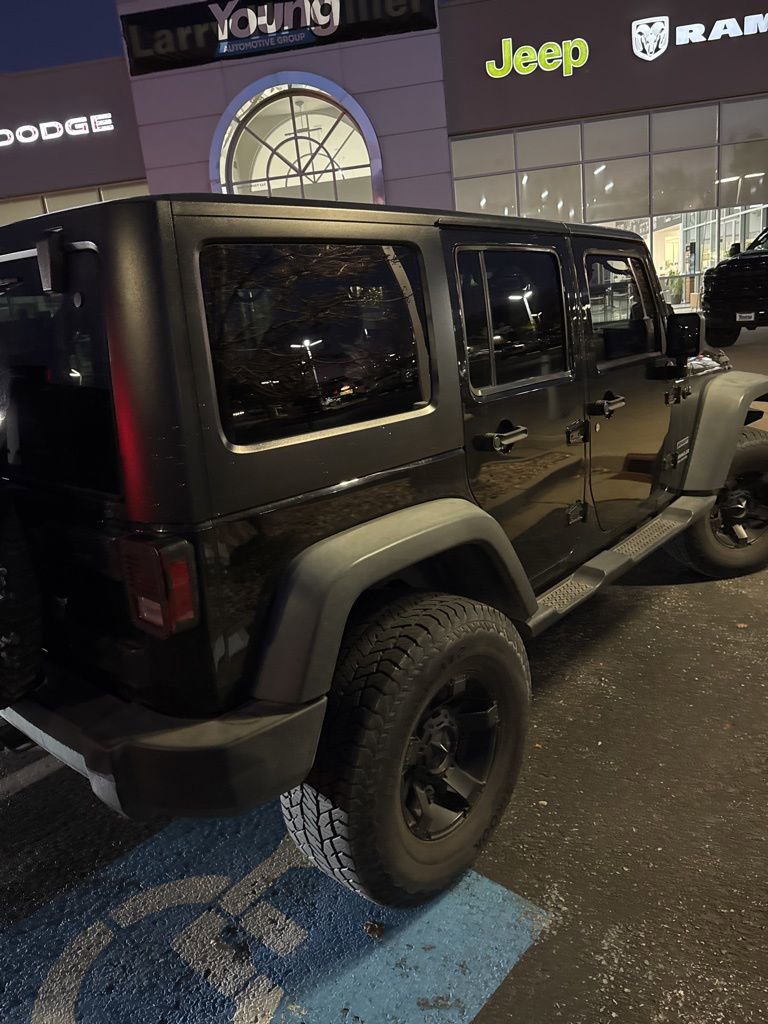 Used 2013 Jeep Wrangler Unlimited Sport image 3