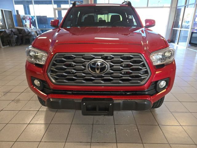 Used 2022 Toyota Tacoma TRD Off-Road w/ Technology Package image 3