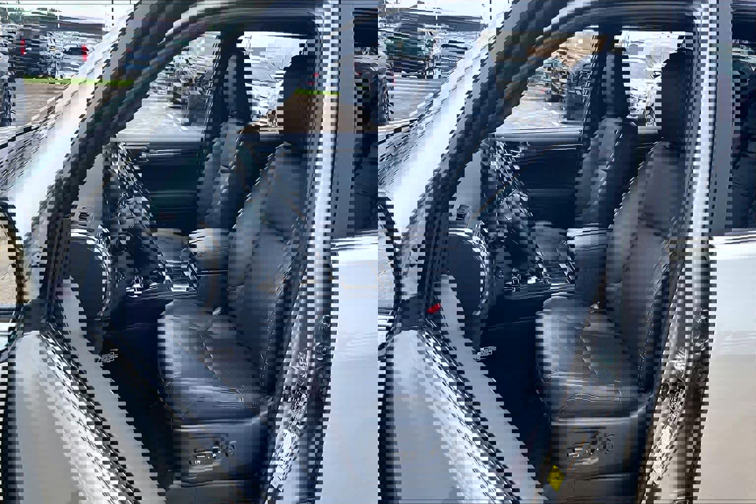 Used 2023 Lexus GX 460 Luxury w/ Accessory Package AWD/4WD image 7