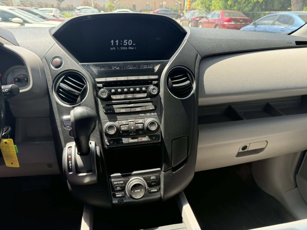 Used 2015 Honda Pilot Touring image 26