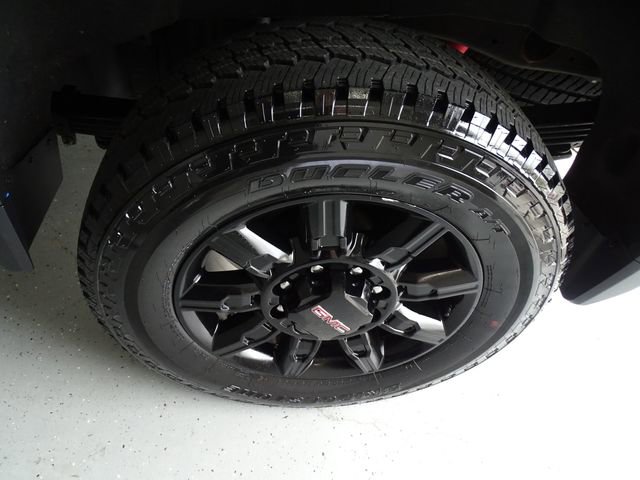 Used 2024 GMC Sierra 2500 AT4 w/ AT4 Premium Plus Package AWD/4WD image 30