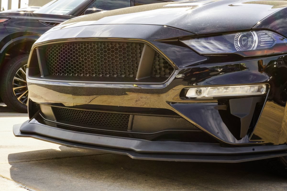 Used 2019 Ford Mustang GT Premium w/ GT Performance Package RWD image 2