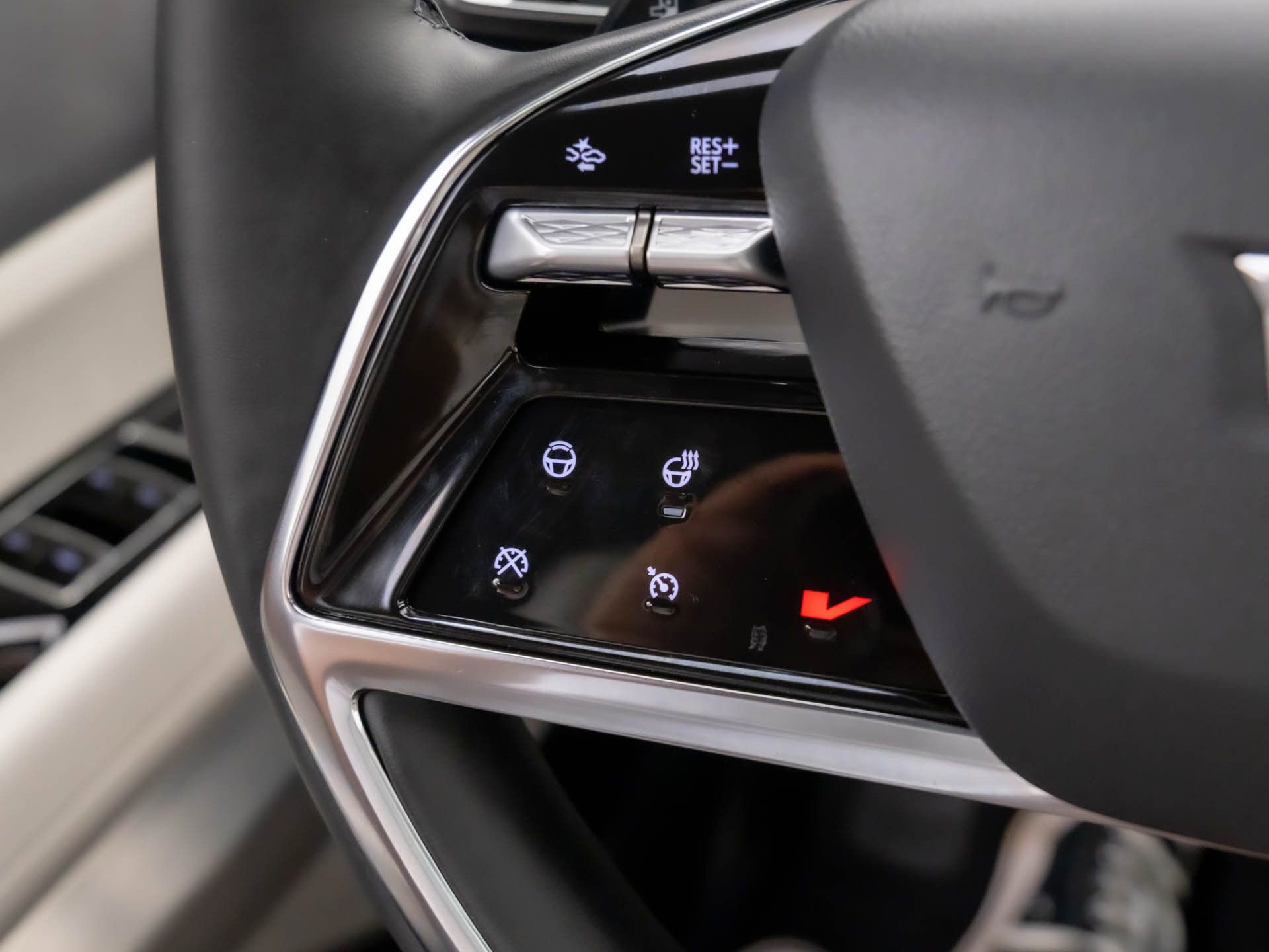 New 2026 Cadillac Vistiq Sport w/ LPO, Floor Liner Package image 25