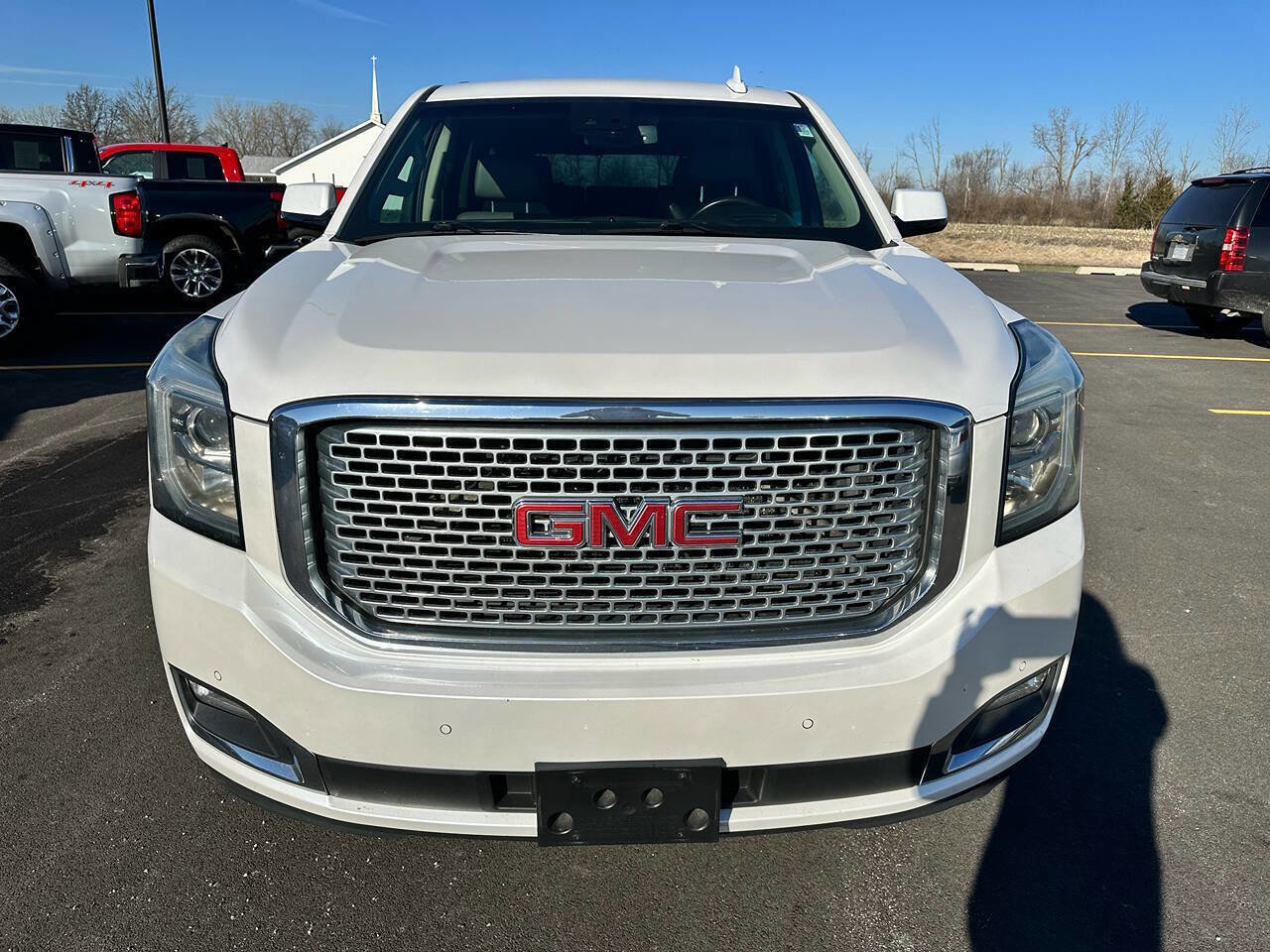 Used 2016 GMC Yukon Denali w/ Open Road Package image 9