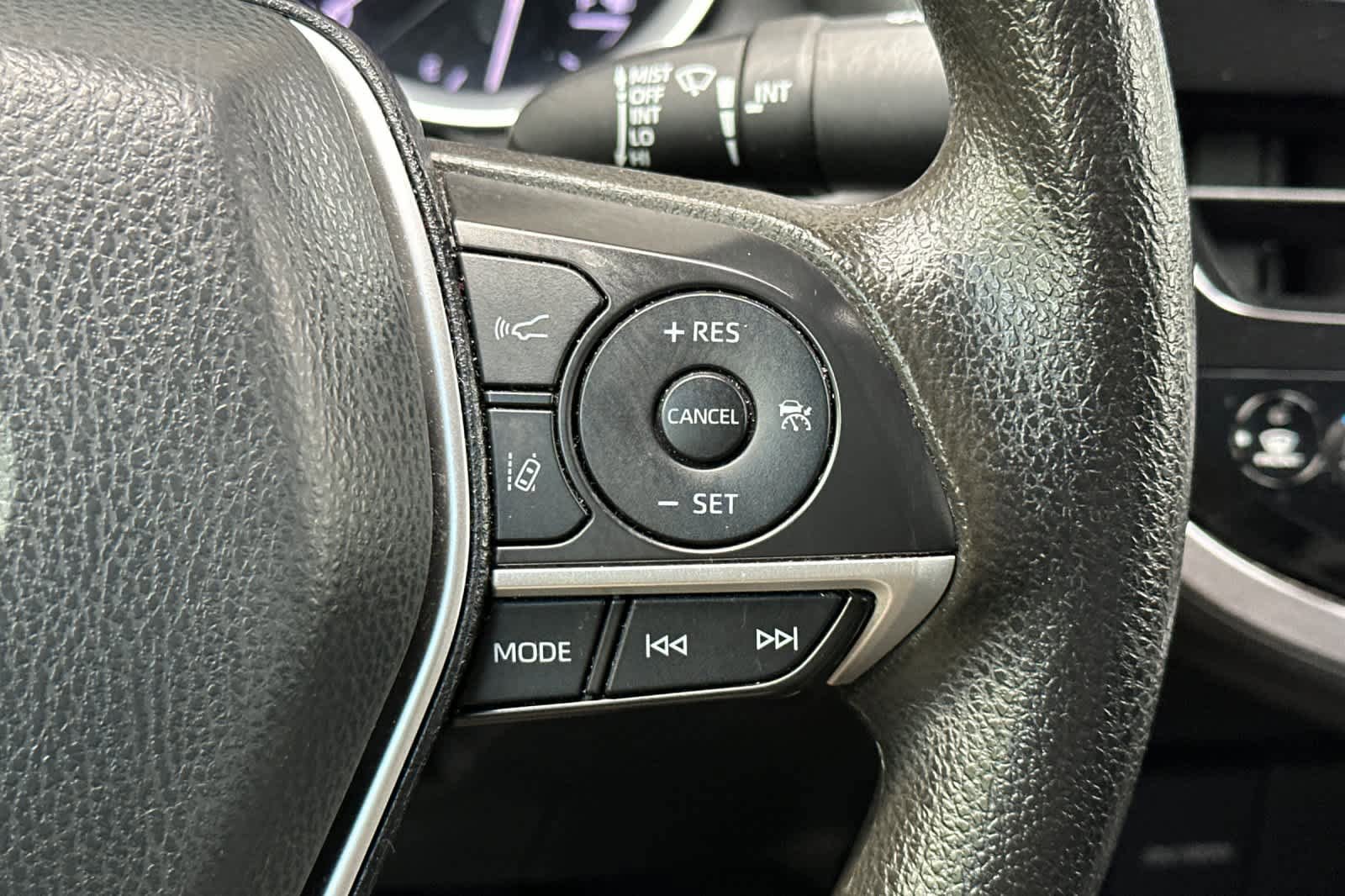 Used 2022 Toyota Camry LE FWD image 25