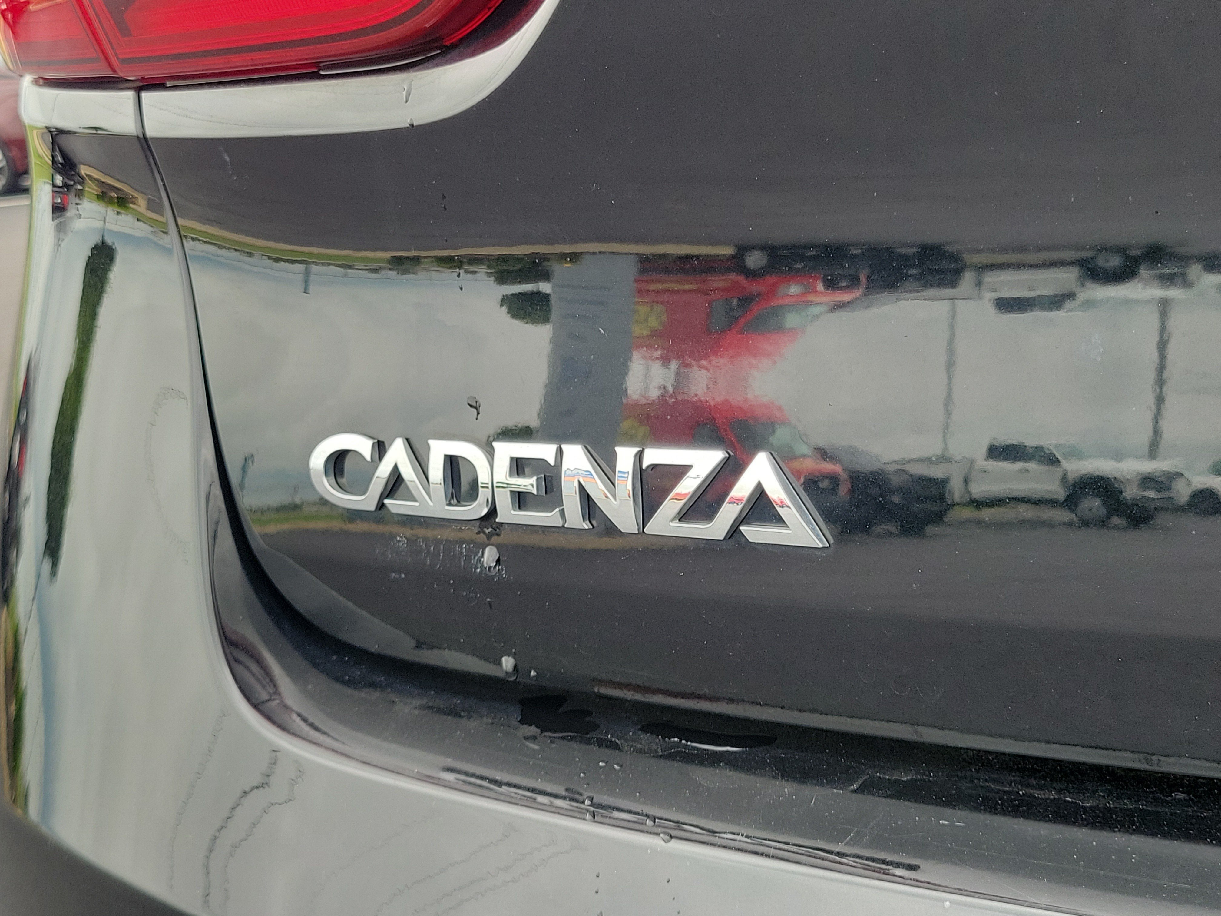 Used 2019 Kia Cadenza Premium FWD image 6