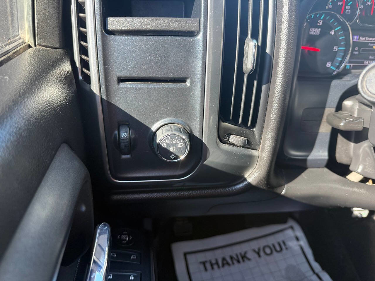 Used 2018 Chevrolet Silverado 1500 LT w/ LT Eassist Package image 30