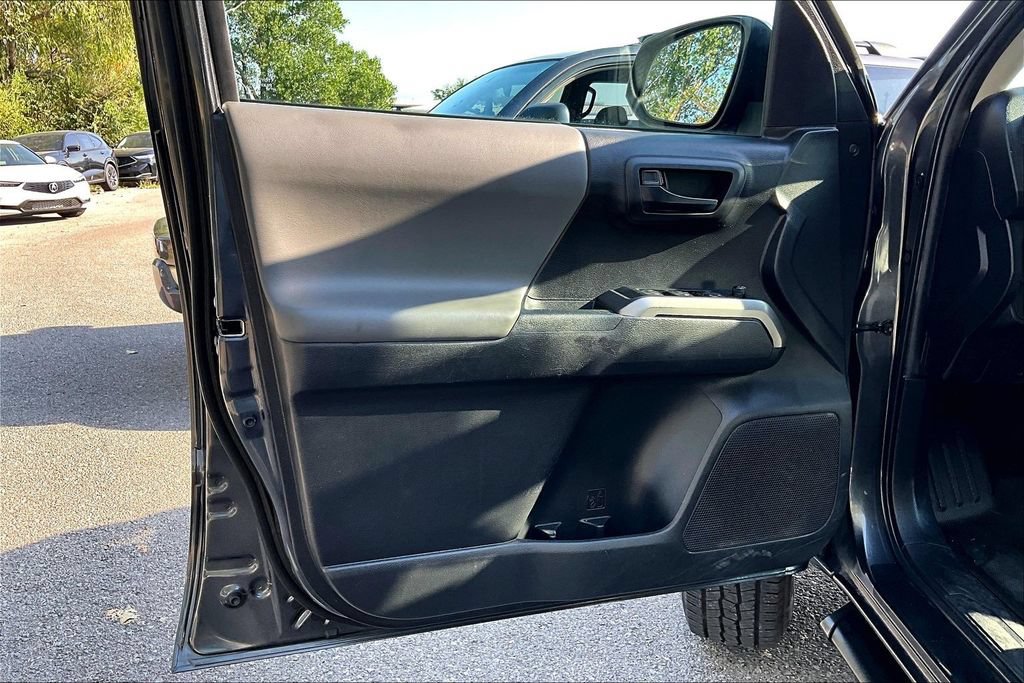 Used 2024 Toyota Tacoma TRD Sport AWD/4WD image 22