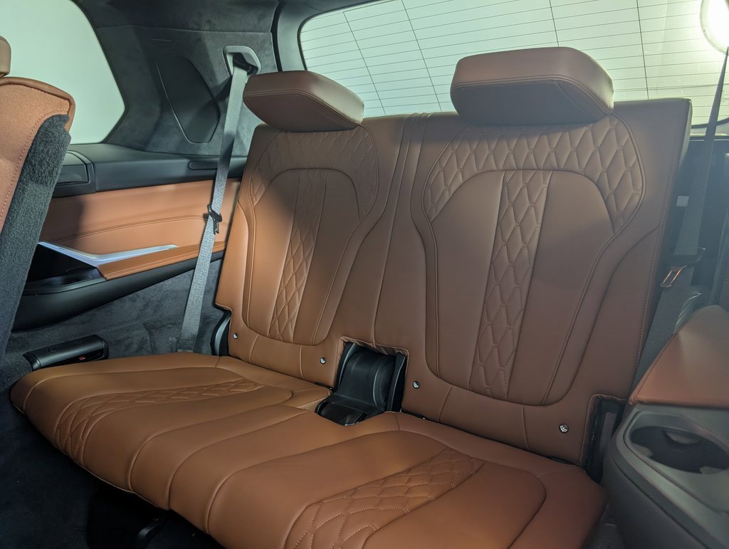 New 2026 BMW X7 xDrive40i w/ M Sport Package image 16