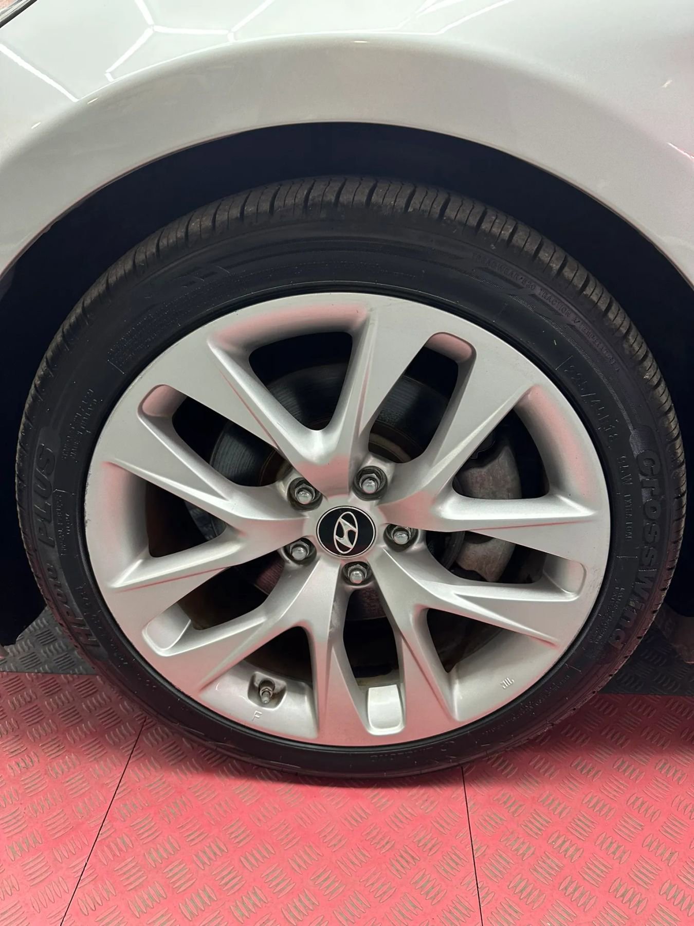 Used 2013 Hyundai Genesis 2.0T RWD image 34