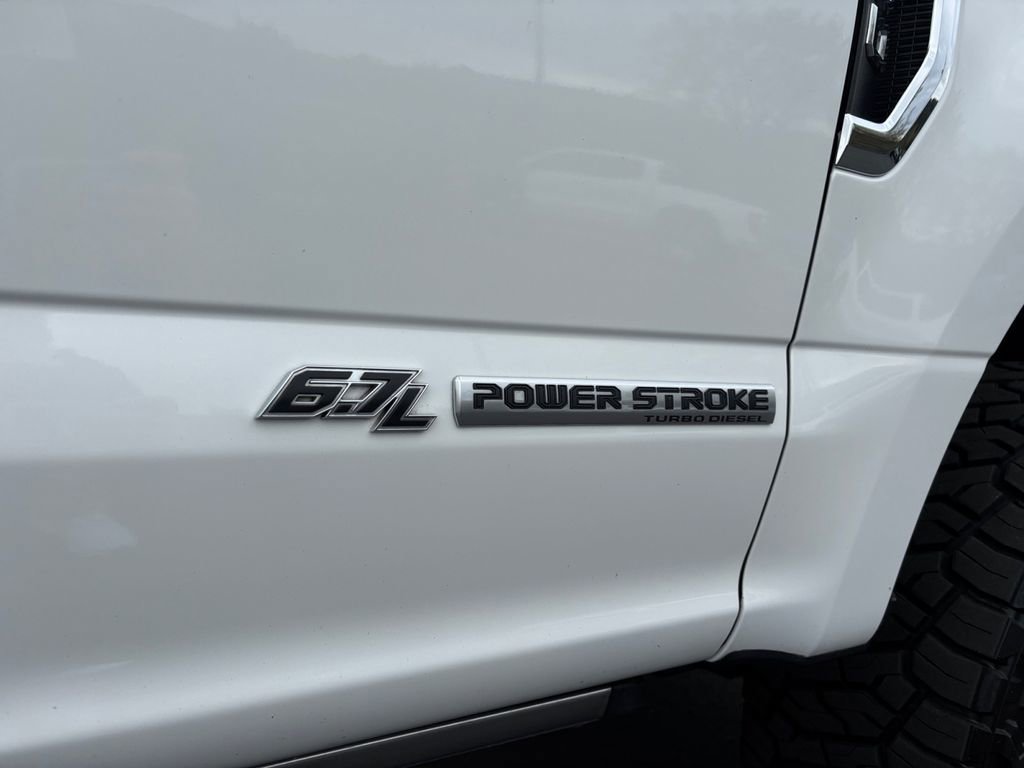 Used 2022 Ford F350 Platinum w/ FX4 Off-Road Package AWD/4WD image 31