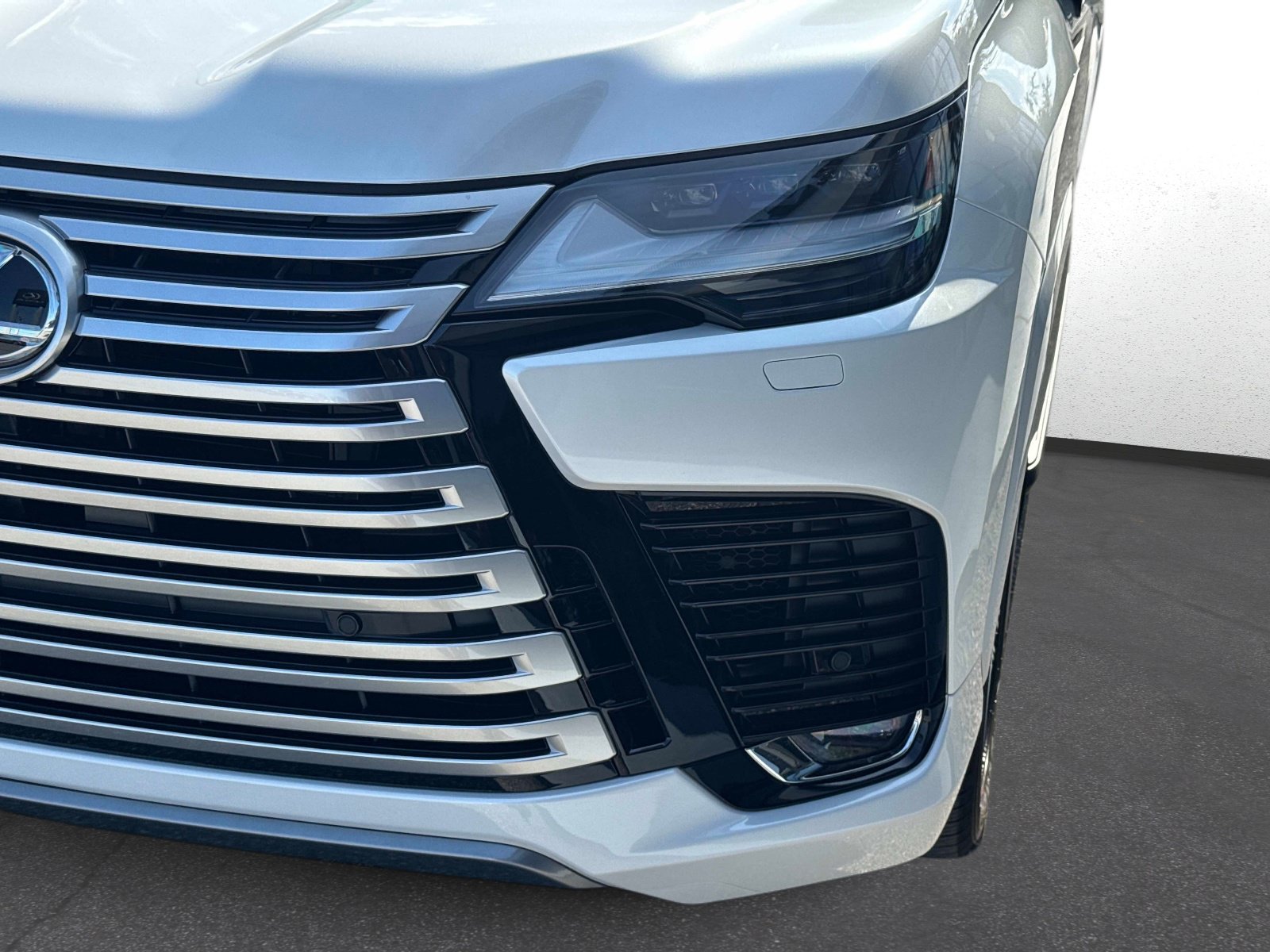 New 2026 Lexus LX 700h Luxury AWD/4WD image 9
