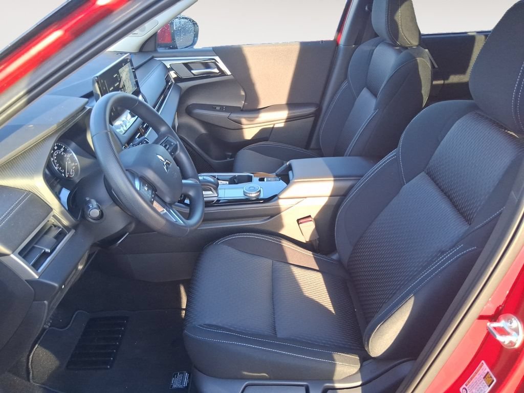New 2026 Mitsubishi Outlander ES AWD/4WD image 9