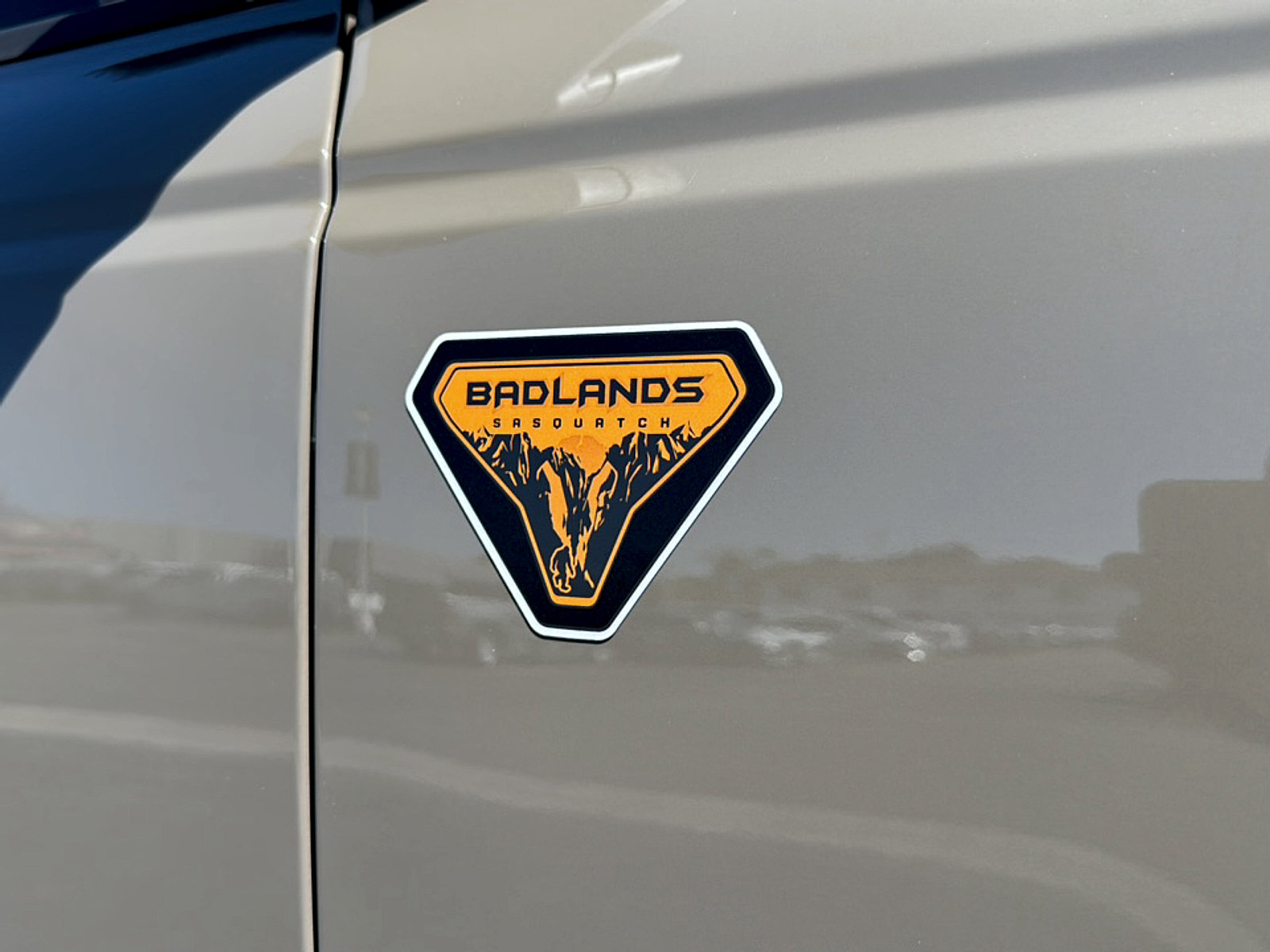 New 2026 Ford Bronco Badlands w/ Sasquatch Package AWD/4WD image 4