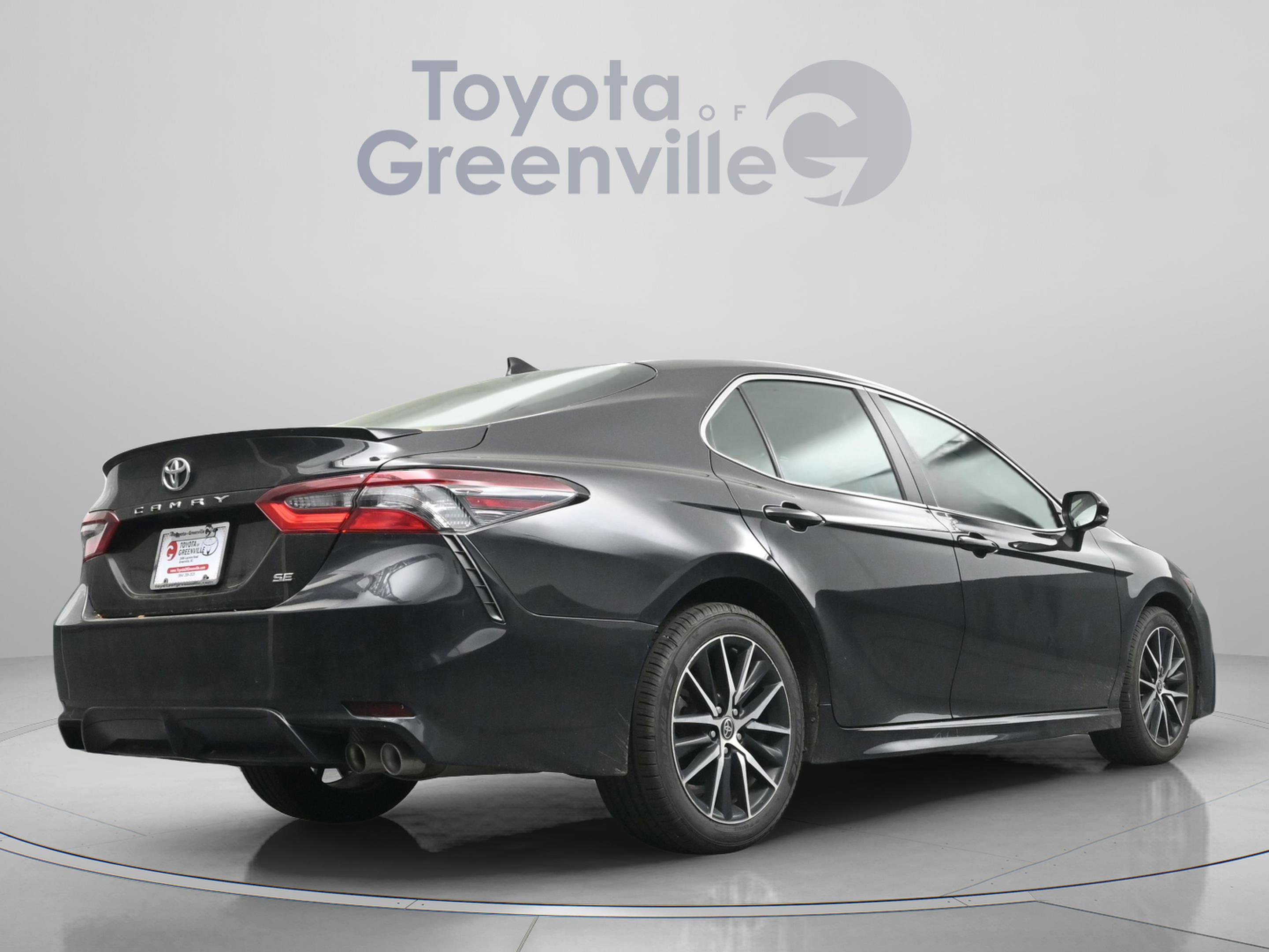 Used 2024 Toyota Camry SE FWD image 15