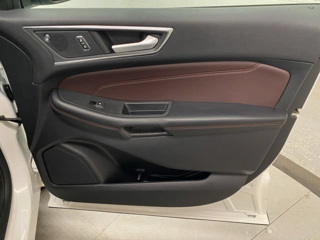 Used 2021 Ford Edge Titanium w/ Equipment Group 301A AWD/4WD image 25