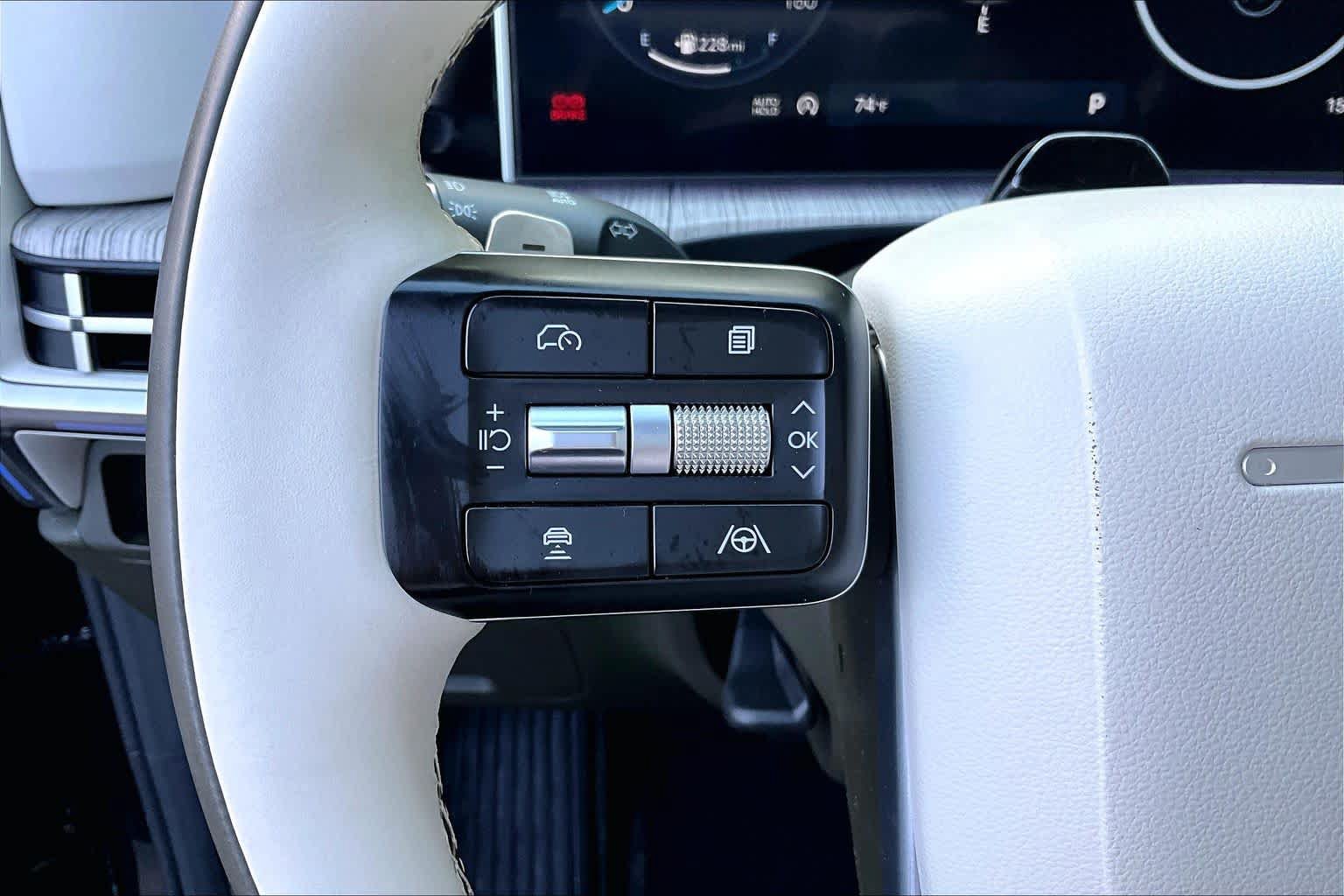 Used 2025 Hyundai Santa Fe Calligraphy AWD/4WD image 23