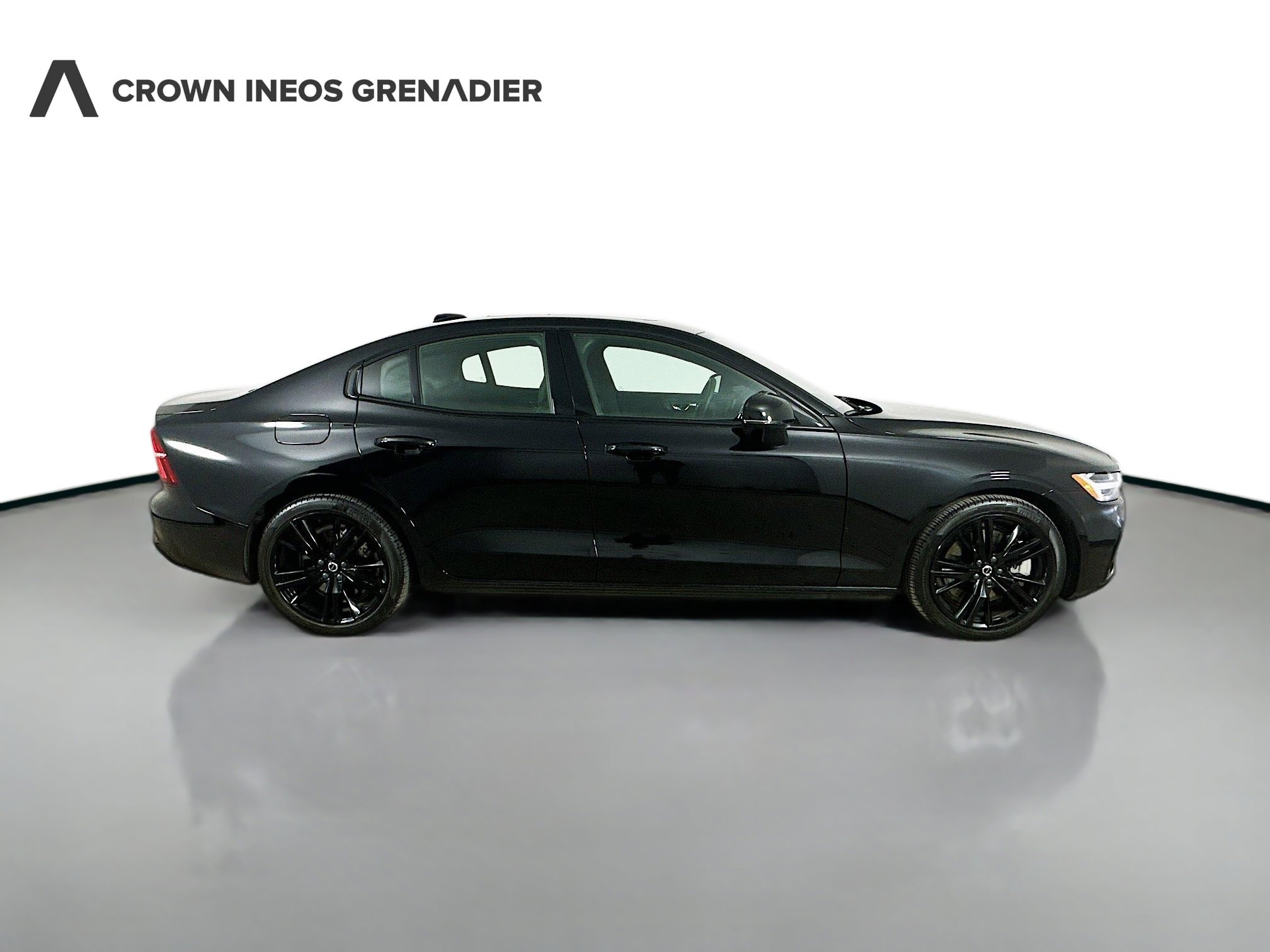Used 2024 Volvo S60 T8 Plus w/ Climate Package image 4