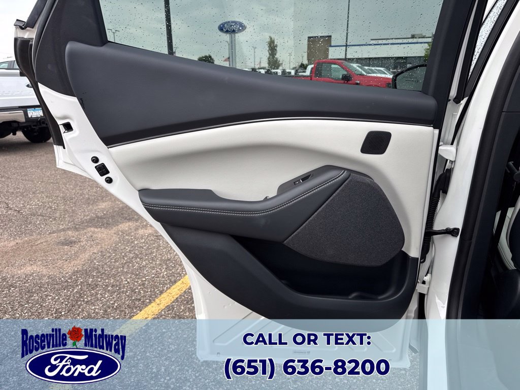 Used 2023 Ford Mustang Mach-E Premium AWD/4WD image 33