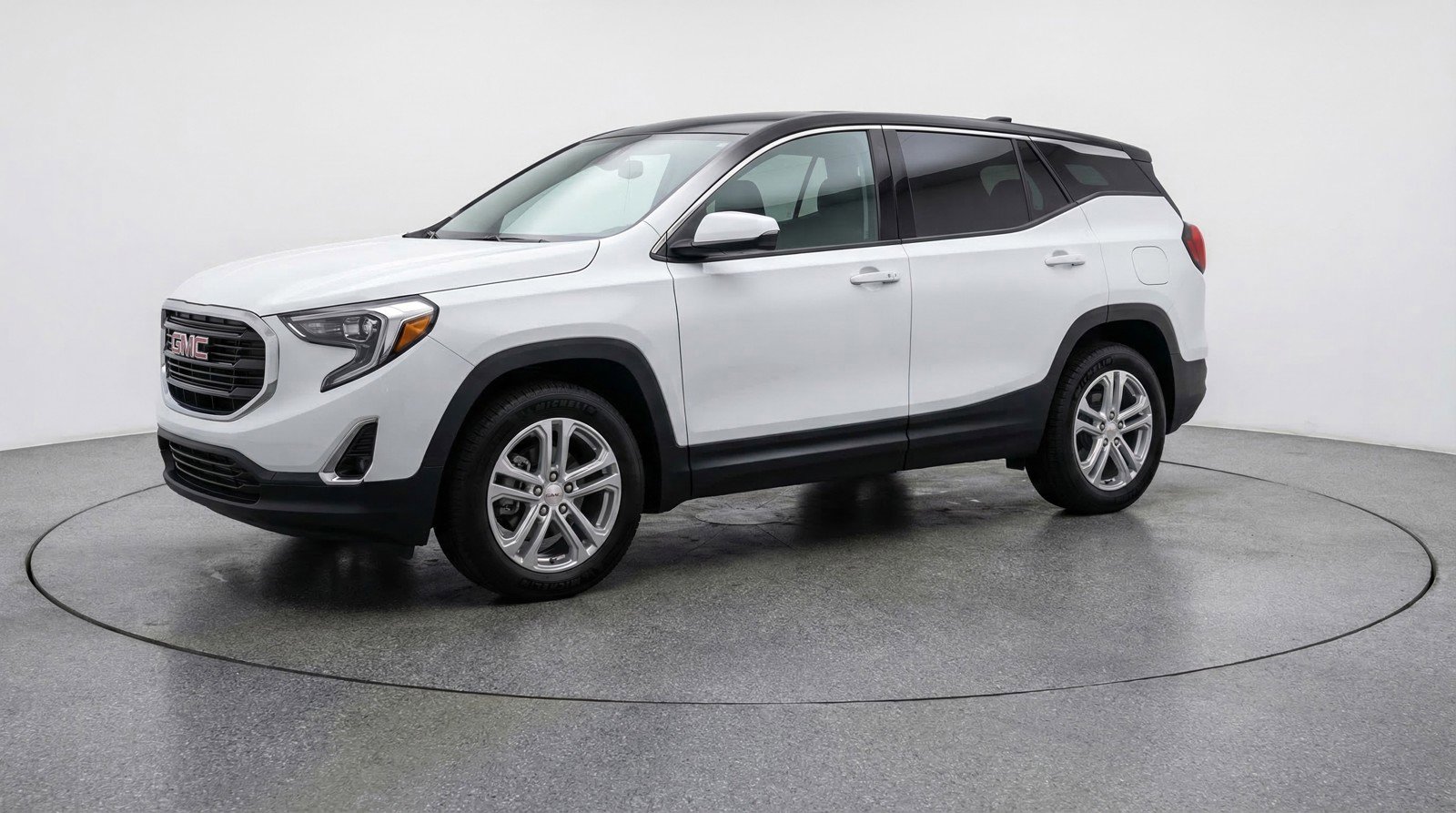 Used 2024 GMC Terrain SLE image 3