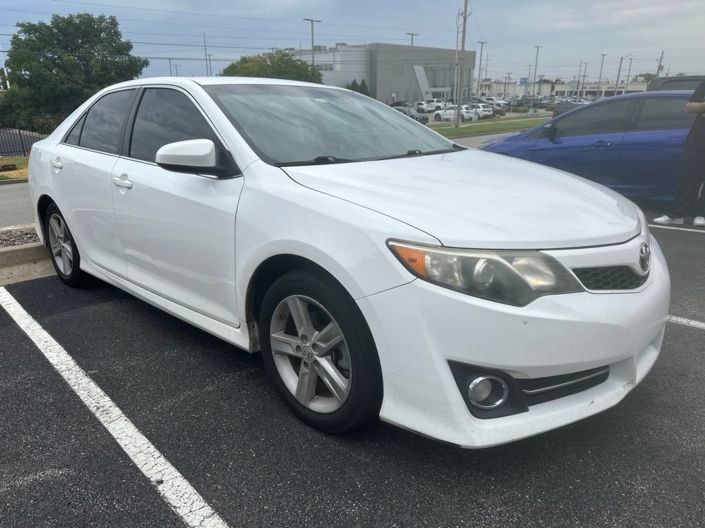Used 2014 Toyota Camry SE FWD image 7