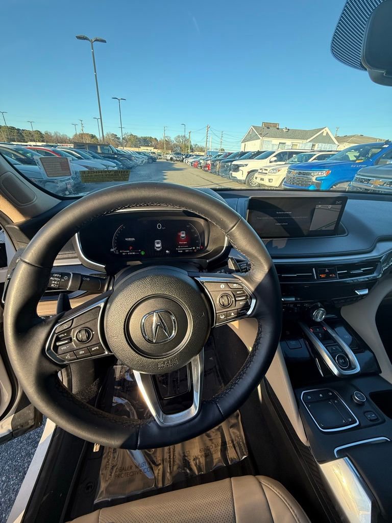 Used 2023 Acura MDX SH-AWD w/ Technology Package image 9